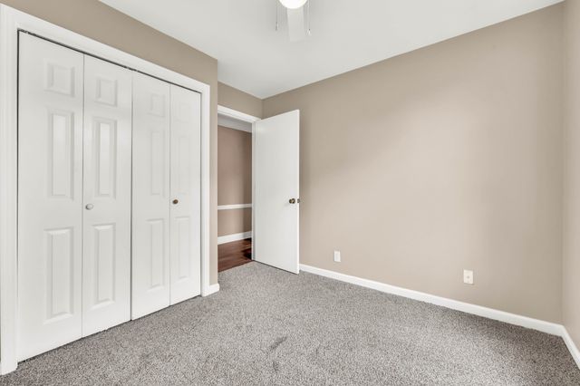 2279 Sentinel Dr, Clarksville, TN 37043