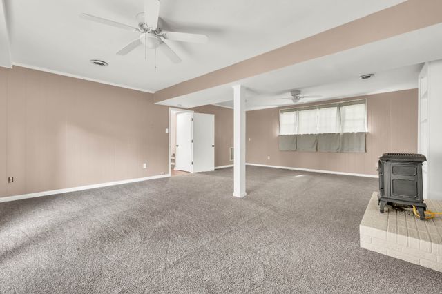 2279 Sentinel Dr, Clarksville, TN 37043
