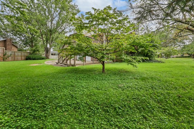 2279 Sentinel Dr, Clarksville, TN 37043
