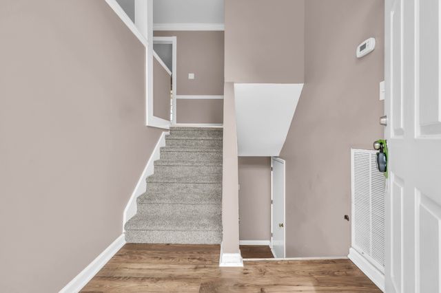 2279 Sentinel Dr, Clarksville, TN 37043