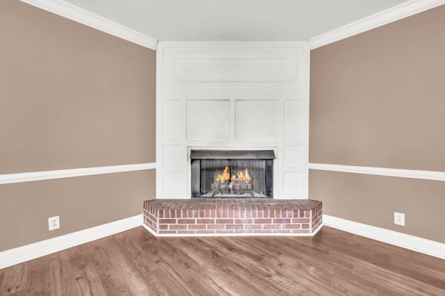 2279 Sentinel Dr, Clarksville, TN 37043