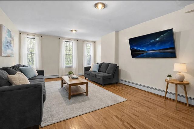 10 GUNTHER Place, New York City, NY 11233