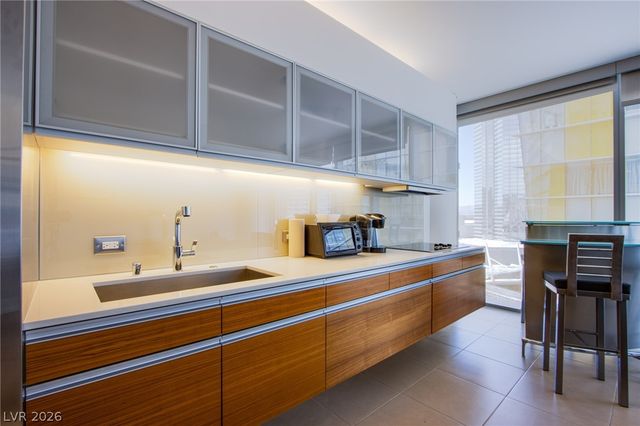 3722 Las Vegas Boulevard 810, Las Vegas, NV 89158