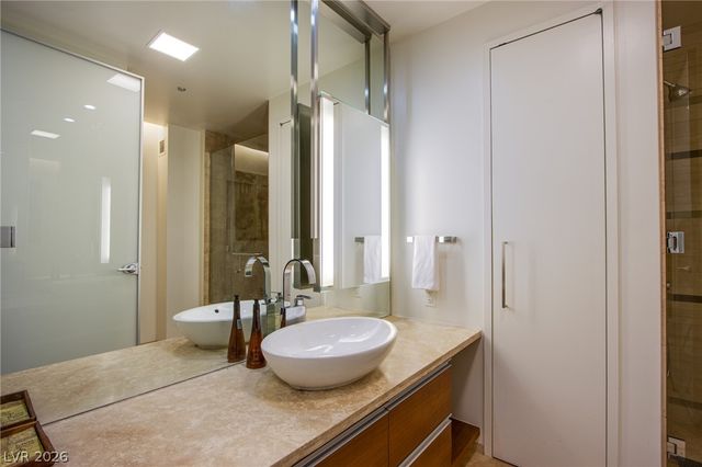 3722 Las Vegas Boulevard 810, Las Vegas, NV 89158