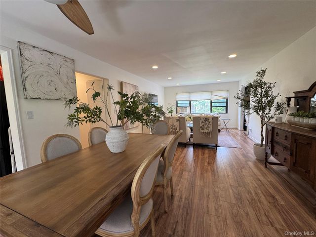 313 Main Street A, Roslyn, NY 11576