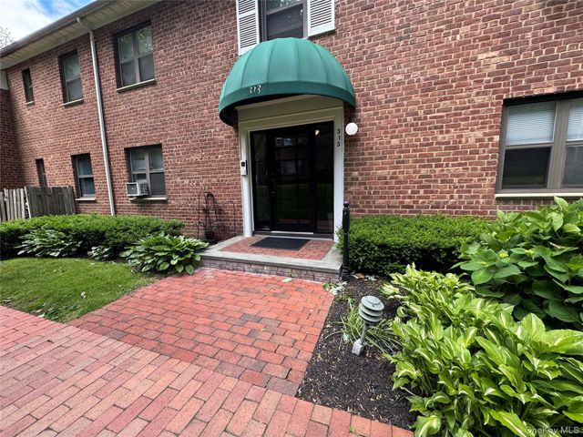 313 Main Street A, Roslyn, NY 11576