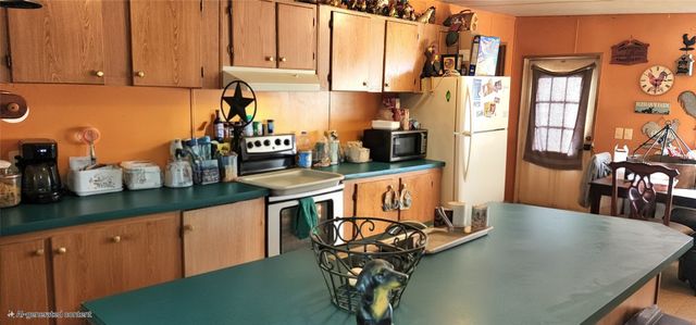 9960 County Road 2813, Eustace, TX 75124