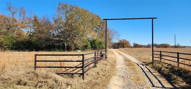 9960 County Road 2813, Eustace, TX 75124