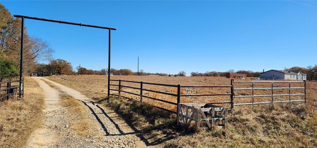 9960 County Road 2813, Eustace, TX 75124