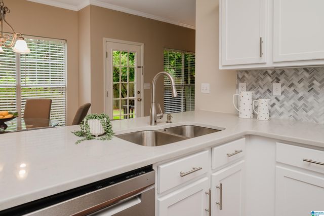 2517 MOUNTAIN COVE, Hoover, AL 35226