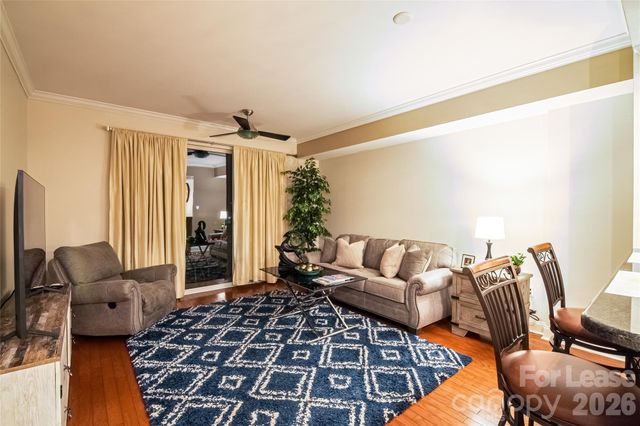 300 W 5th Street 439, Charlotte, NC 28202