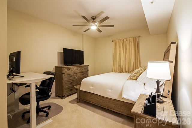 300 W 5th Street 439, Charlotte, NC 28202