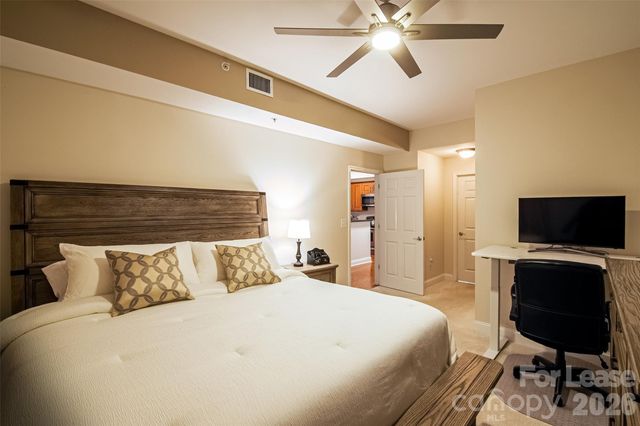 300 W 5th Street 439, Charlotte, NC 28202