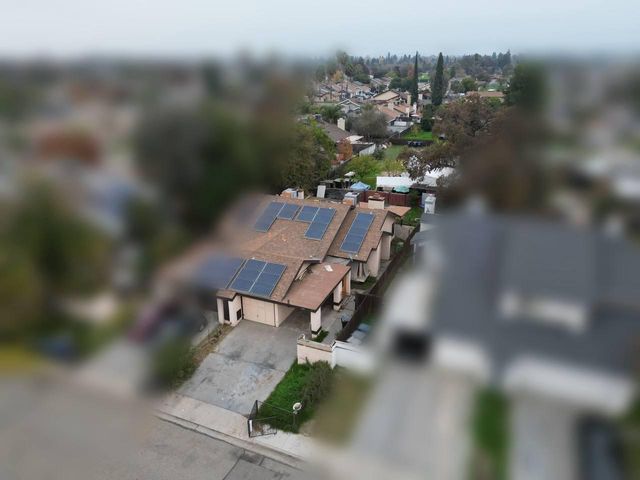 1644 N Tipton Street, Visalia, CA 93292