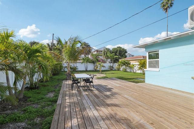 15424 2ND STREET E, Madeira Beach, FL 33708