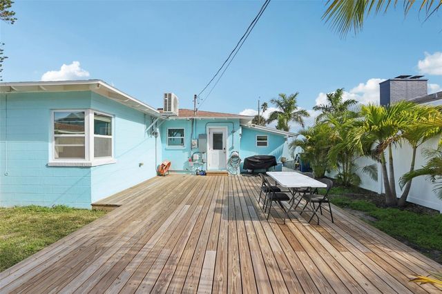 15424 2ND STREET E, Madeira Beach, FL 33708