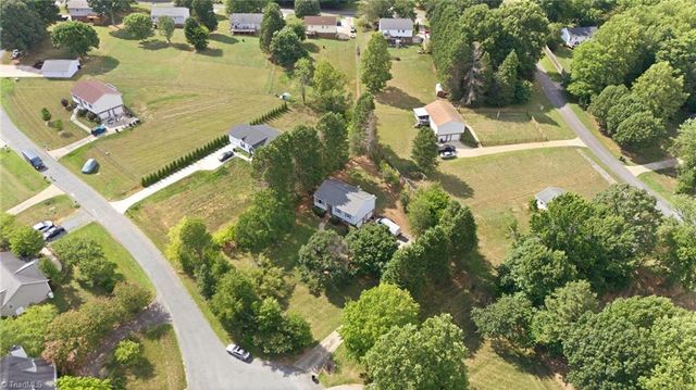7119 Hunting Brook Court, Winston-salem, NC 27051