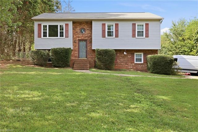 7119 Hunting Brook Court, Winston-salem, NC 27051