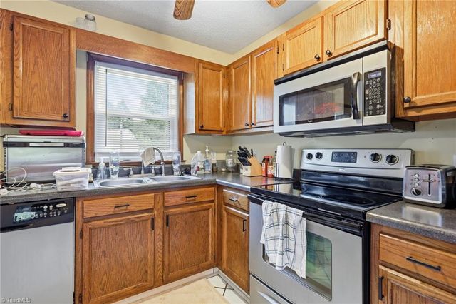 7119 Hunting Brook Court, Winston-salem, NC 27051