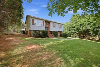 7119 Hunting Brook Court, Winston-salem, NC 27051