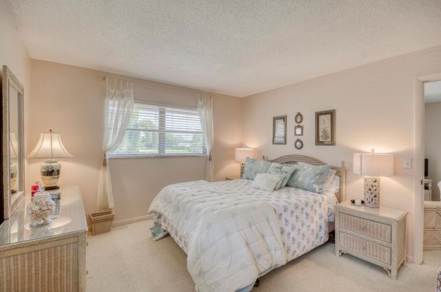 18081 SE Country Club Drive 3-26, Jupiter, FL 33469
