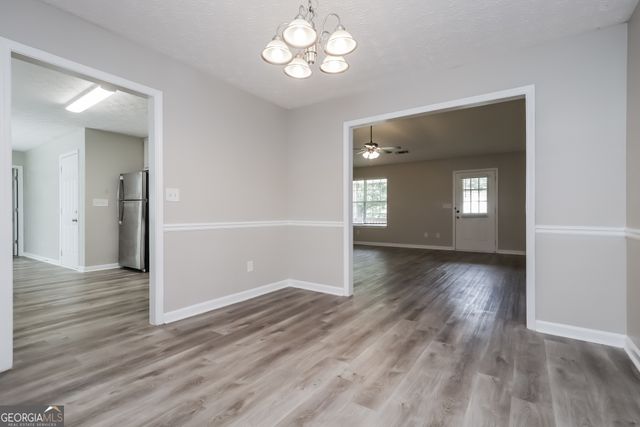 800 Pointe Trail, Locust Grove, GA 30248