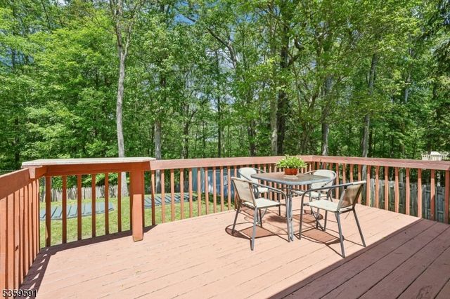 104 Leland Trl, Hopatcong Boro, NJ 07843