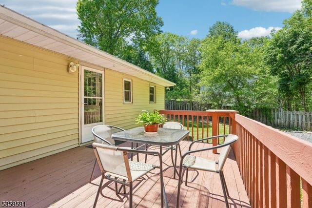 104 Leland Trl, Hopatcong Boro, NJ 07843