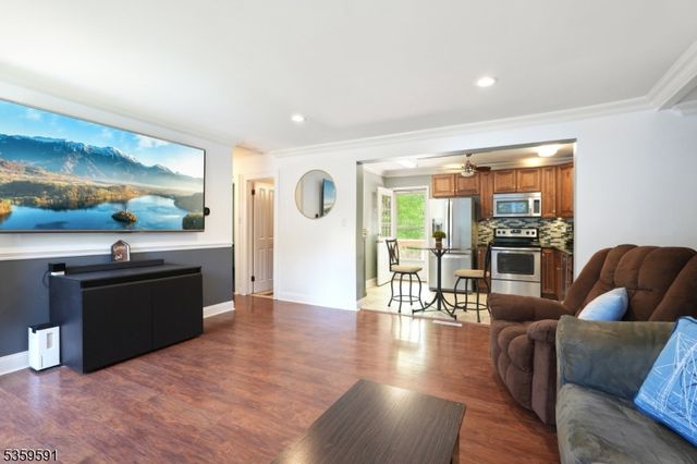 104 Leland Trl, Hopatcong Boro, NJ 07843