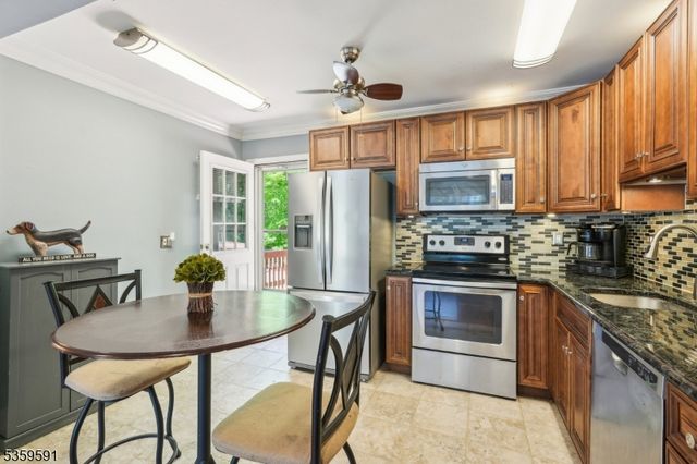 104 Leland Trl, Hopatcong Boro, NJ 07843