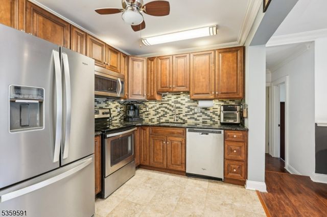 104 Leland Trl, Hopatcong Boro, NJ 07843