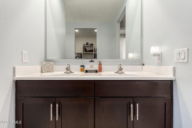 17454 W RED FOX Road, Surprise, AZ 85387