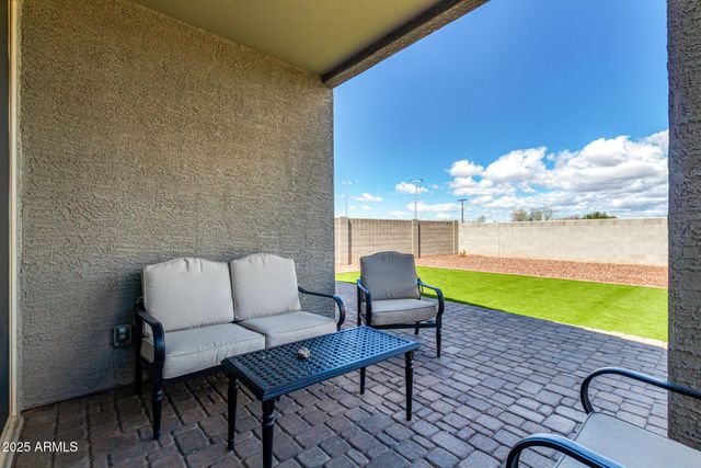 17454 W RED FOX Road, Surprise, AZ 85387