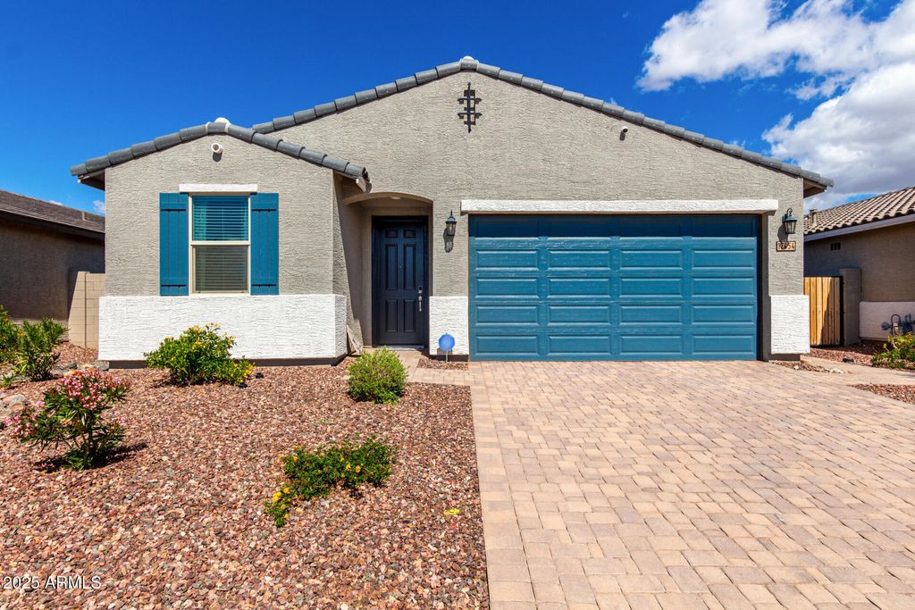 17454 W RED FOX Road, Surprise, AZ 85387