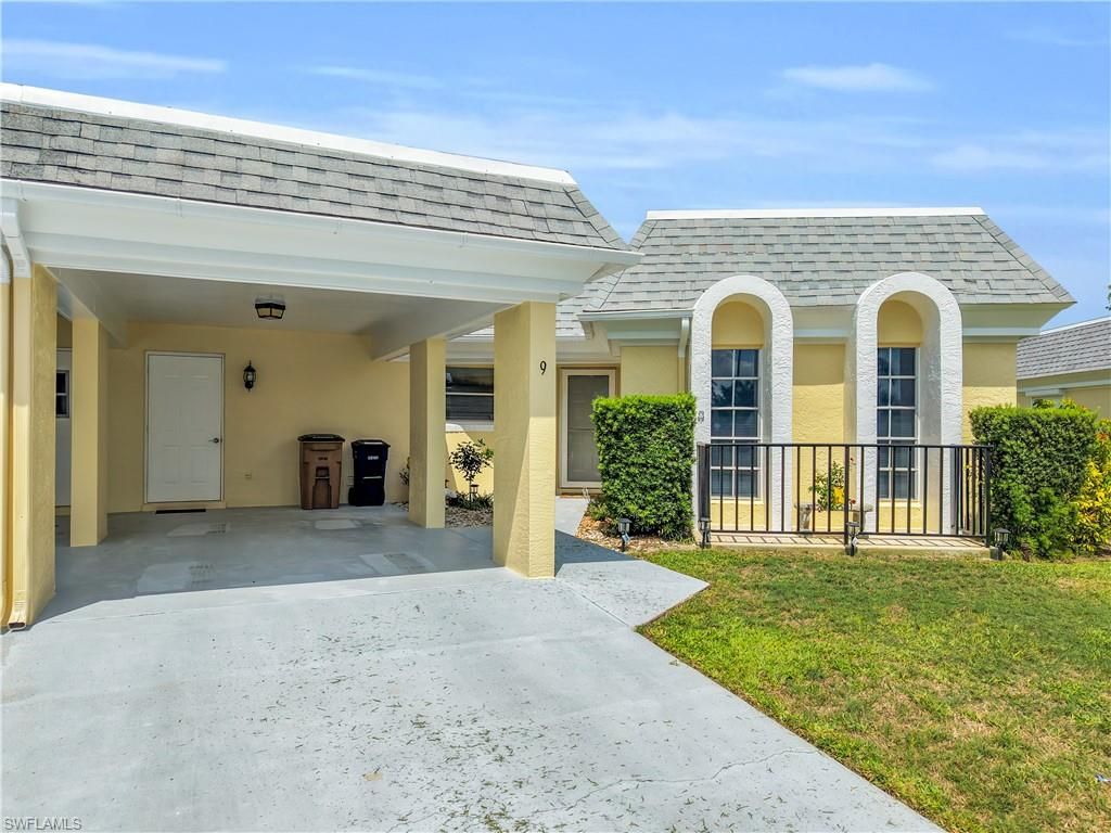 9 Regency CT, LEHIGH ACRES, FL 33936 — photo 2