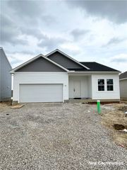 426 Pheasant Run, Elyria, OH 44035