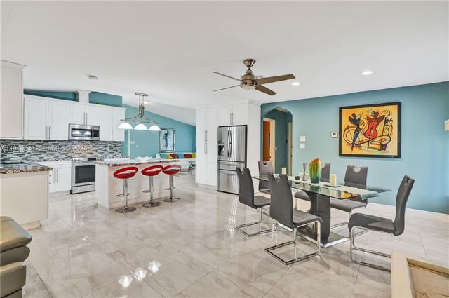 11201 NW 4th Court, Plantation, FL 33325