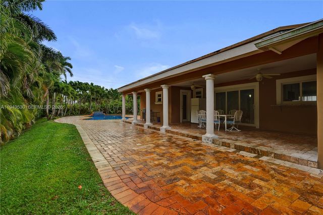 11201 NW 4th Court, Plantation, FL 33325