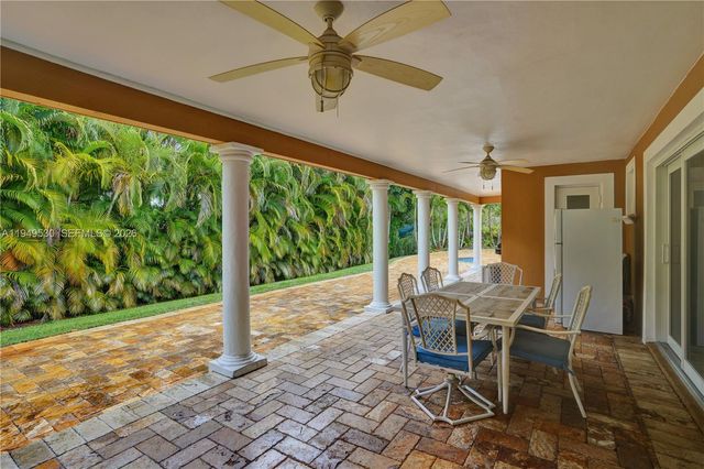 11201 NW 4th Court, Plantation, FL 33325