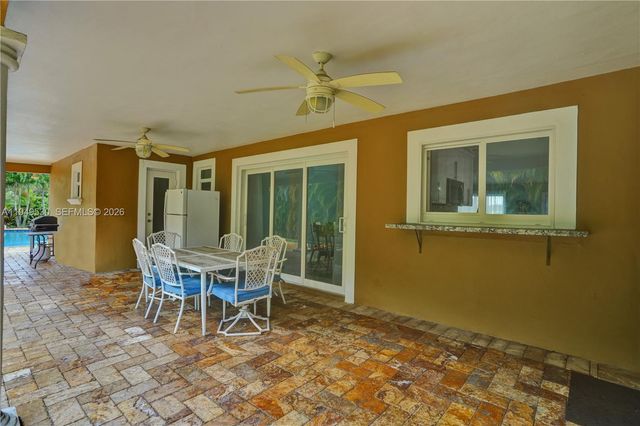 11201 NW 4th Court, Plantation, FL 33325