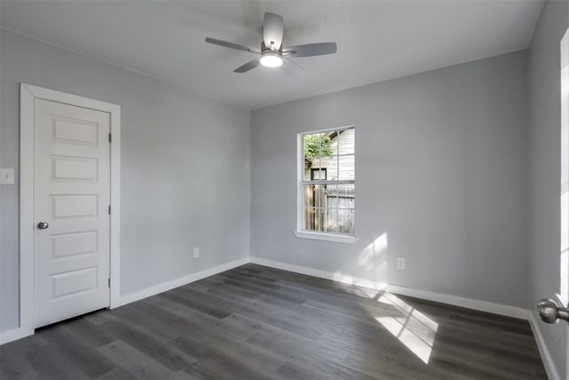 1507 N Preston Street, Ennis, TX 75119