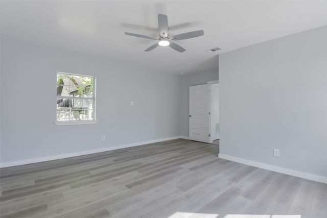 1507 N Preston Street, Ennis, TX 75119