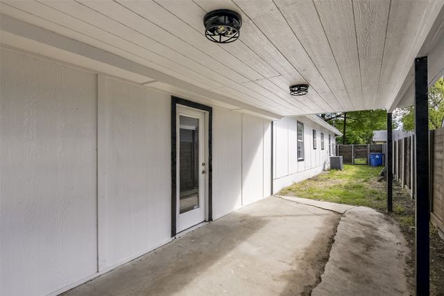 1507 N Preston Street, Ennis, TX 75119