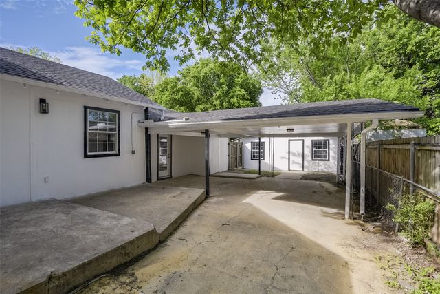 1507 N Preston Street, Ennis, TX 75119