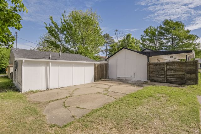 1507 N Preston Street, Ennis, TX 75119
