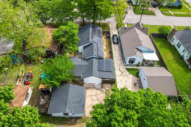 1507 N Preston Street, Ennis, TX 75119