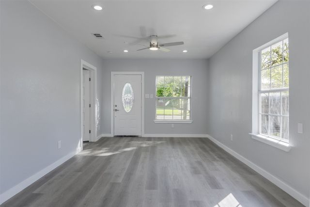 1507 N Preston Street, Ennis, TX 75119