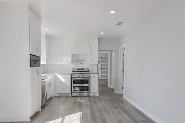 1507 N Preston Street, Ennis, TX 75119