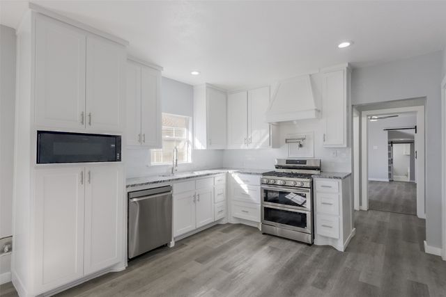 1507 N Preston Street, Ennis, TX 75119