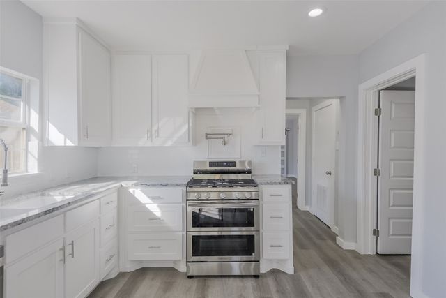 1507 N Preston Street, Ennis, TX 75119